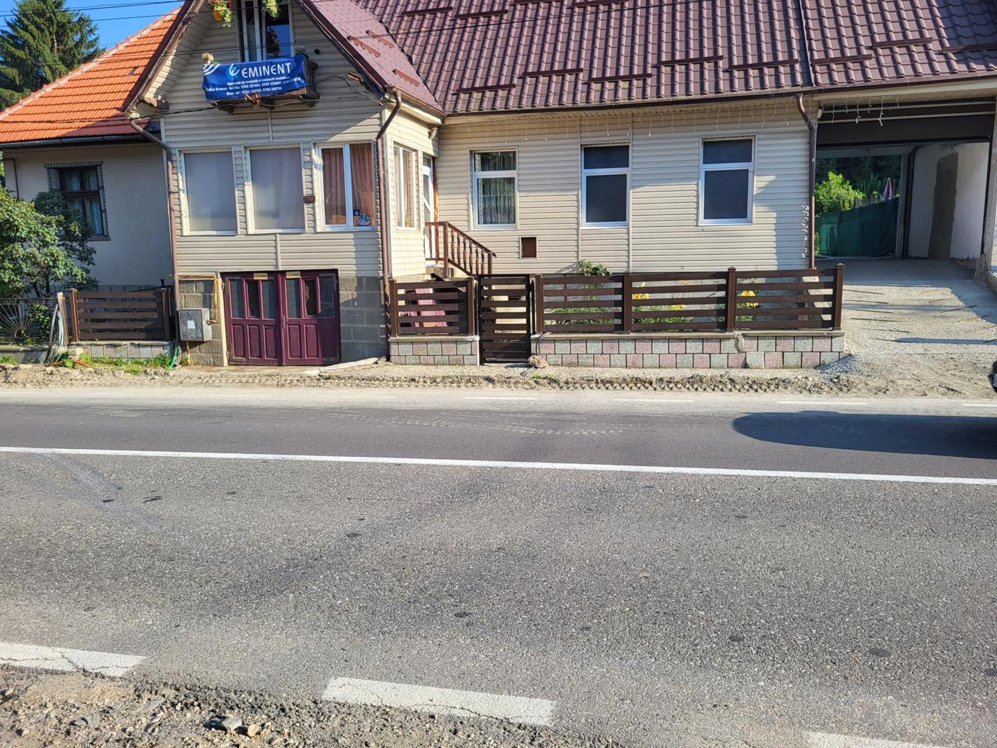 Hotel Casa Ernst Moieciu de Jos Zewnętrze zdjęcie